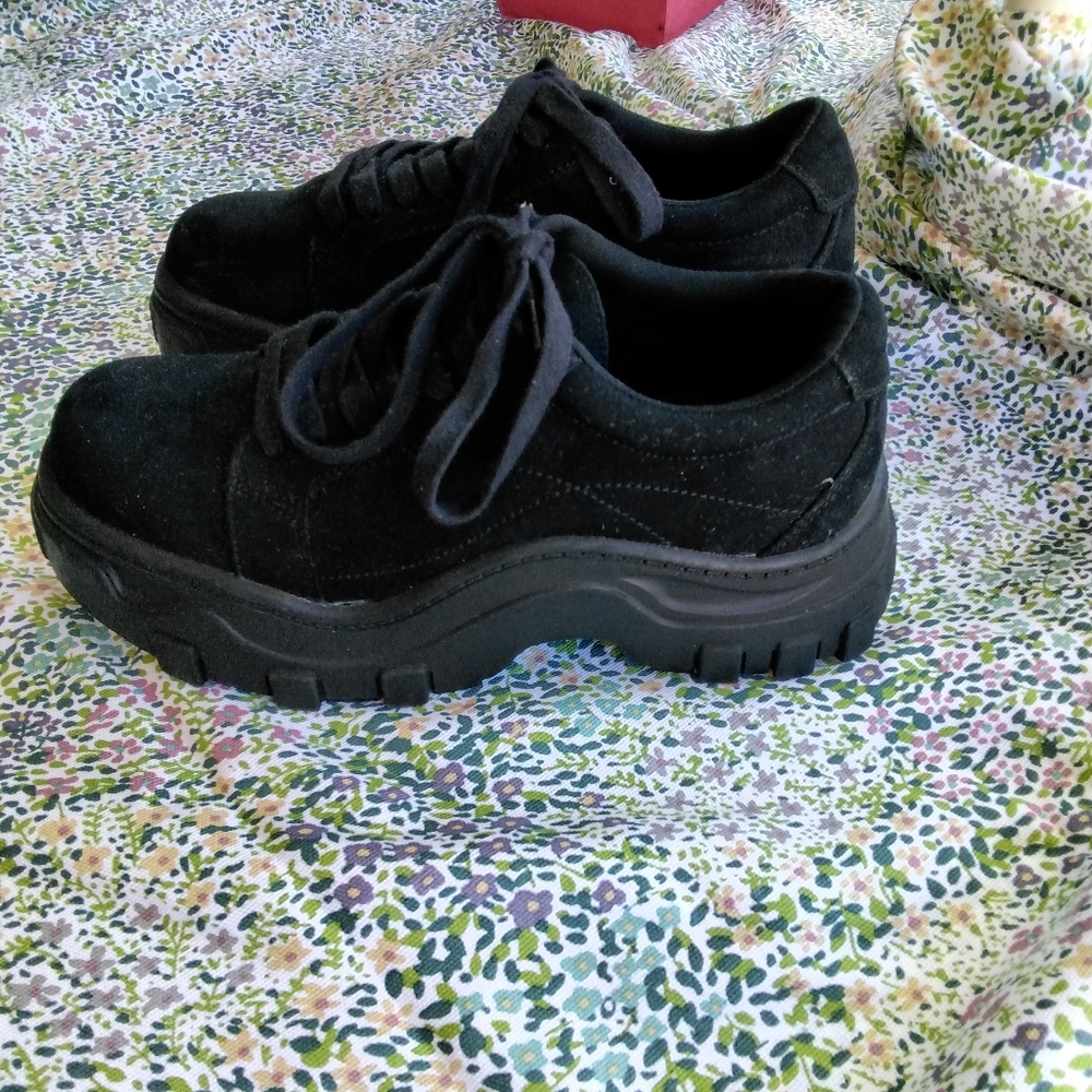 Zara Suede Platform Sneakers Size 5.5 (36 EU) Black